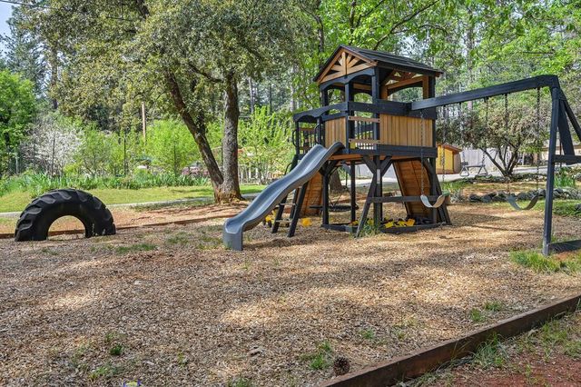 14067 Linden Rd, Grass Valley, CA 95945