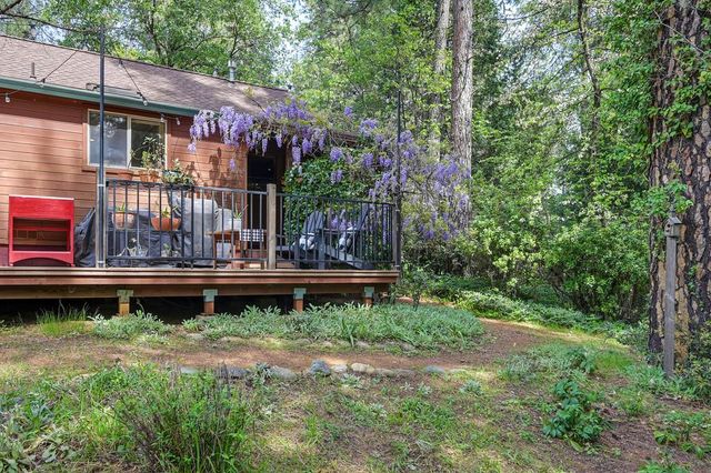 14067 Linden Rd, Grass Valley, CA 95945