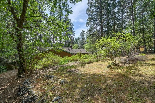 14067 Linden Rd, Grass Valley, CA 95945