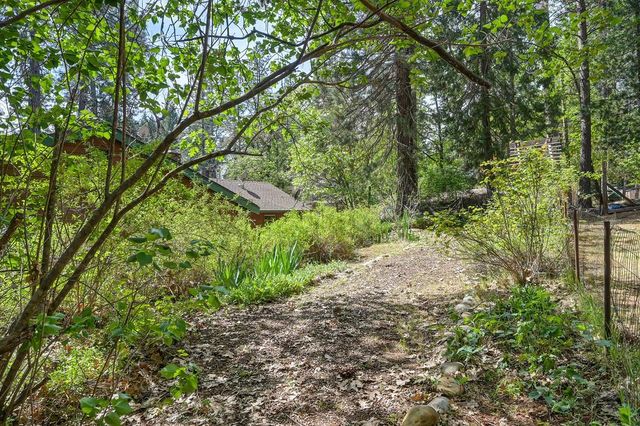 14067 Linden Rd, Grass Valley, CA 95945