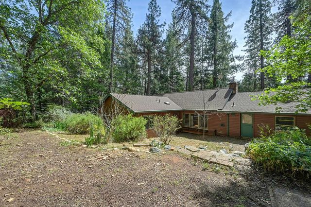 14067 Linden Rd, Grass Valley, CA 95945