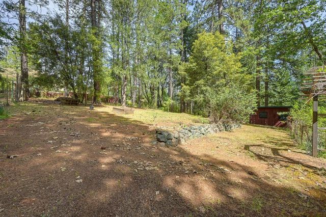 14067 Linden Rd, Grass Valley, CA 95945