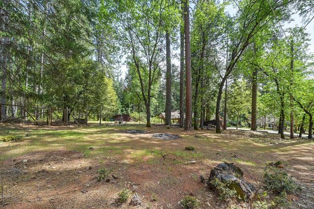 14067 Linden Rd, Grass Valley, CA 95945