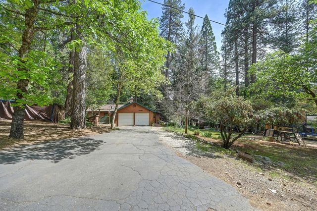 14067 Linden Rd, Grass Valley, CA 95945