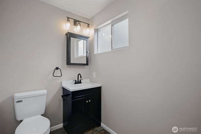 738 Wallin Street, Bremerton, WA 98310