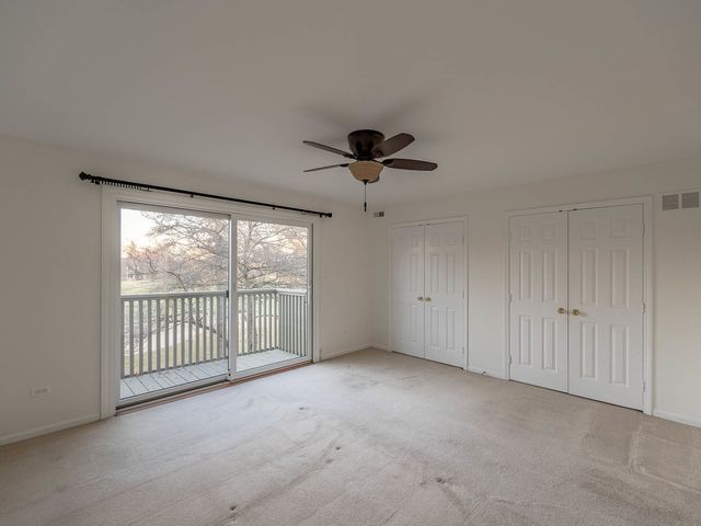 245 Timber Ridge Lane 245, Lake Barrington, IL 60010