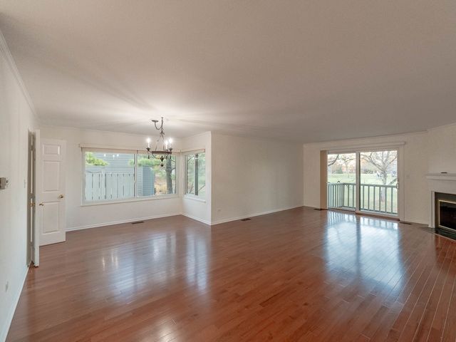 245 Timber Ridge Lane 245, Lake Barrington, IL 60010