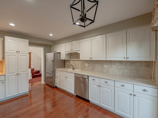 245 Timber Ridge Lane 245, Lake Barrington, IL 60010