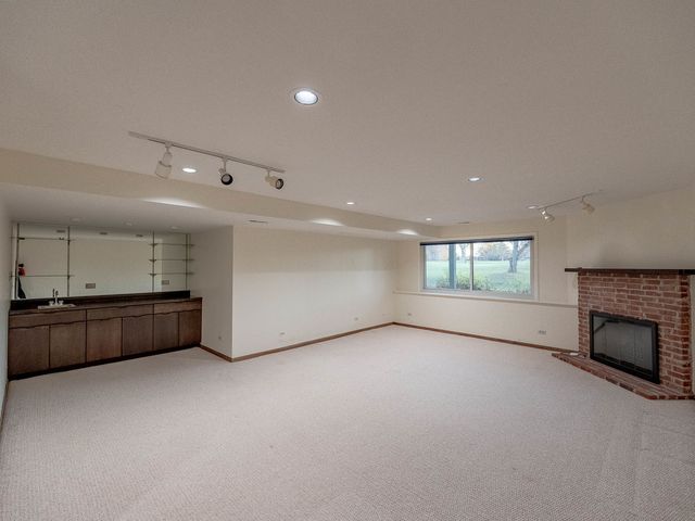 245 Timber Ridge Lane 245, Lake Barrington, IL 60010