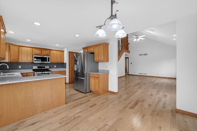 3100 Weybridge Drive, Sun Prairie, WI 53590