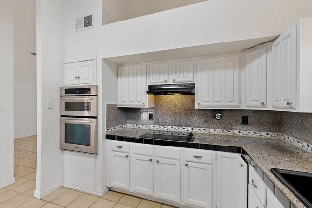 9568 Jennie Lee Lane, Dallas, TX 75227
