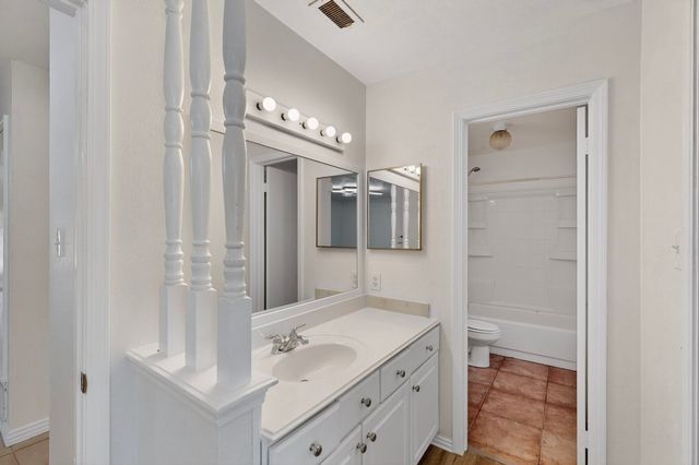 9568 Jennie Lee Lane, Dallas, TX 75227