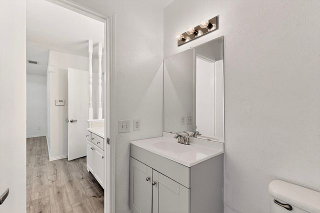 9568 Jennie Lee Lane, Dallas, TX 75227