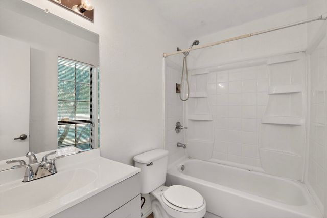 9568 Jennie Lee Lane, Dallas, TX 75227
