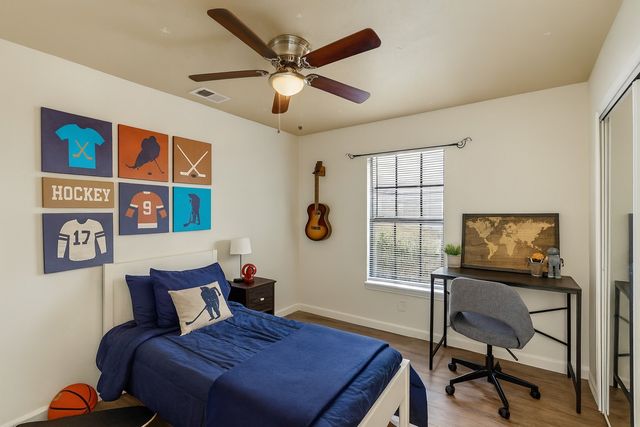 9568 Jennie Lee Lane, Dallas, TX 75227