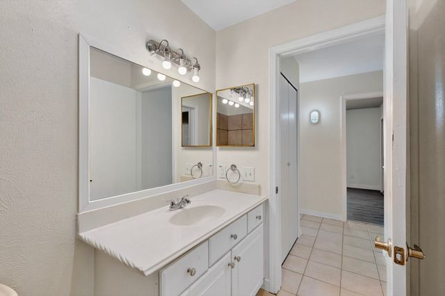 9568 Jennie Lee Lane, Dallas, TX 75227