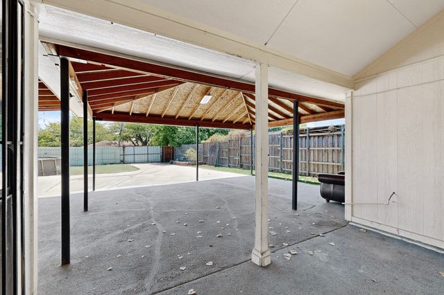 9568 Jennie Lee Lane, Dallas, TX 75227