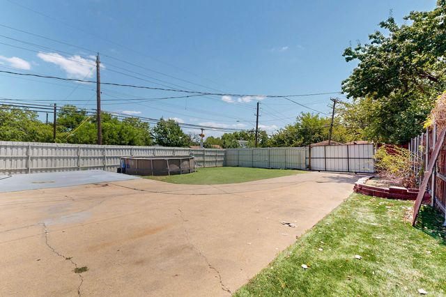 9568 Jennie Lee Lane, Dallas, TX 75227