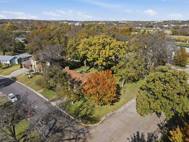 3700 Oaklawn Drive, Fort Worth, TX 76107
