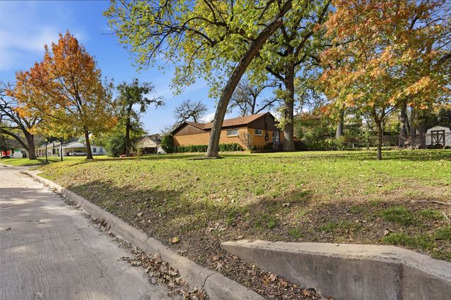 3700 Oaklawn Drive, Fort Worth, TX 76107