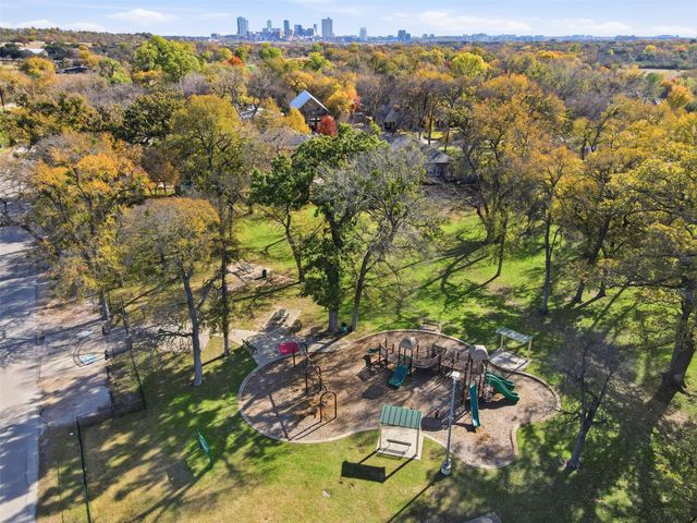 3700 Oaklawn Drive, Fort Worth, TX 76107