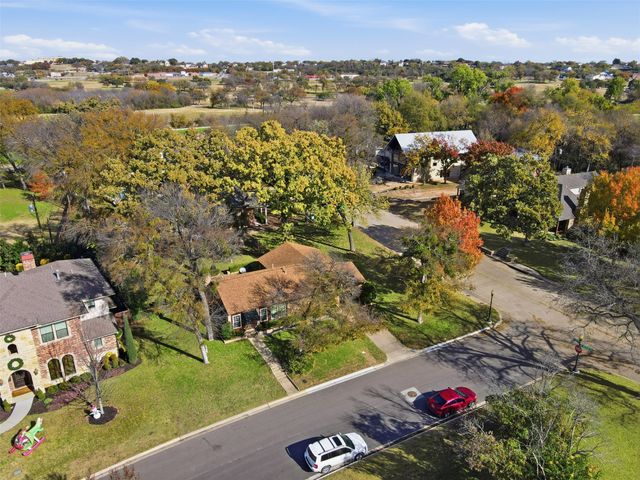 3700 Oaklawn Drive, Fort Worth, TX 76107
