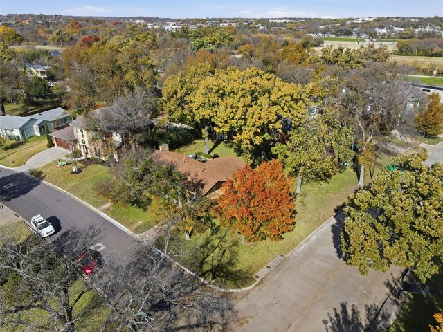 3700 Oaklawn Drive, Fort Worth, TX 76107