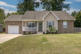 136 Filly Ln, Springfield, TN 37172