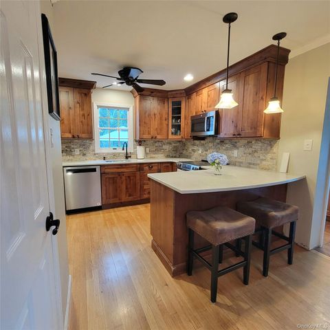 245 Northern Boulevard, Saint James, NY 11780
