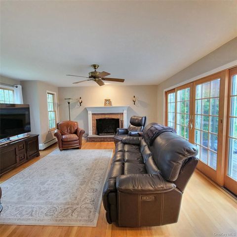 245 Northern Boulevard, Saint James, NY 11780
