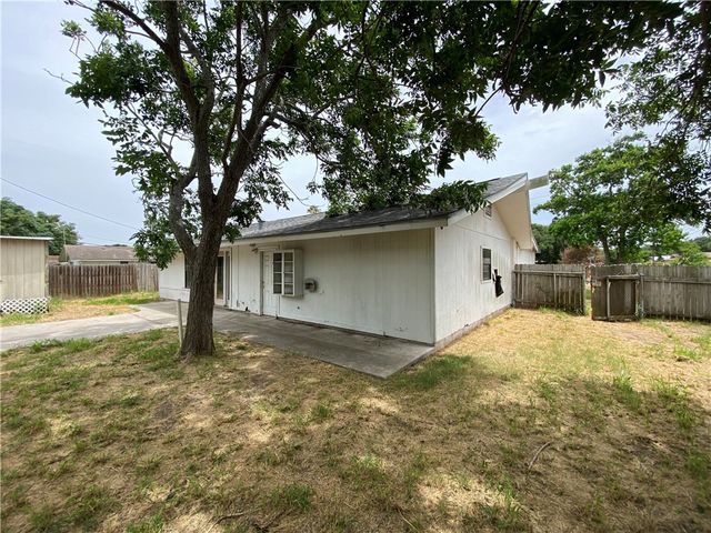 234 Caribbean Dr, Corpus Christi, TX 78418