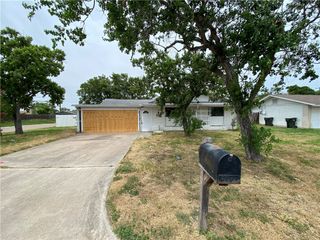 234 Caribbean Dr, Corpus Christi, TX 78418