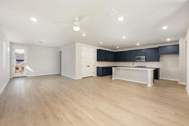 253 Ranier WAY, Dripping Springs, TX 78620