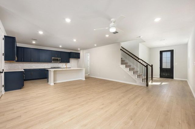 253 Ranier WAY, Dripping Springs, TX 78620