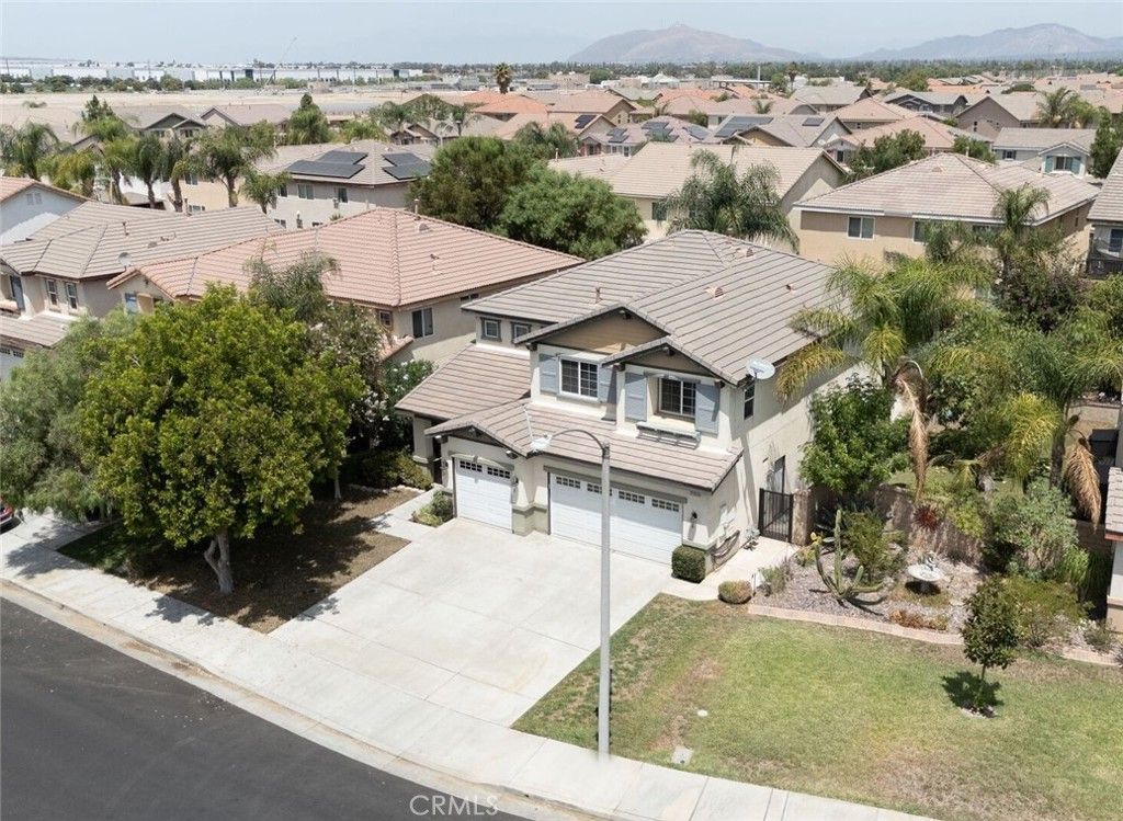 Image 2 of property listing at 25960 Corte Antigua, Moreno Valley, CA 92551