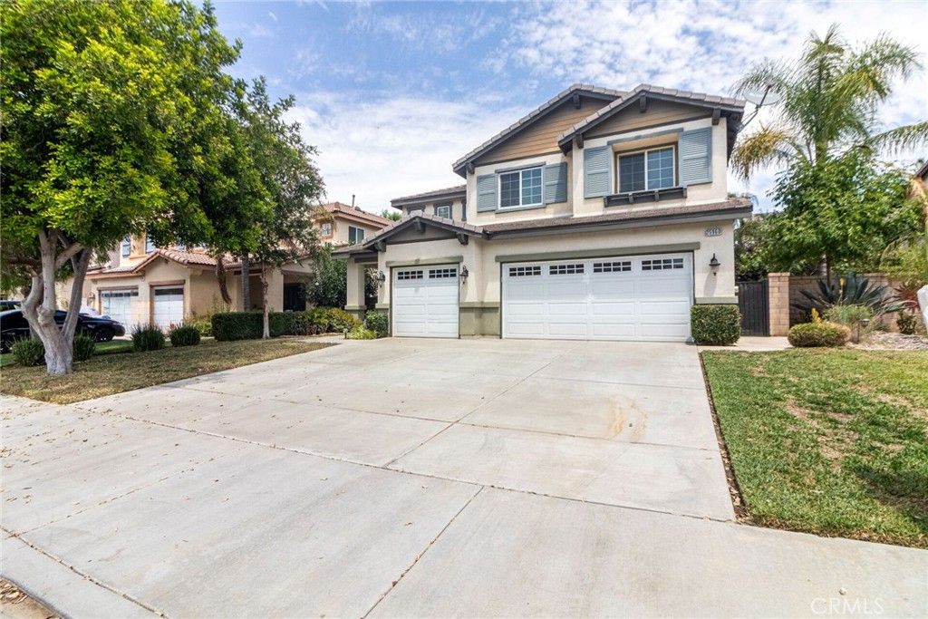 Image 4 of property listing at 25960 Corte Antigua, Moreno Valley, CA 92551
