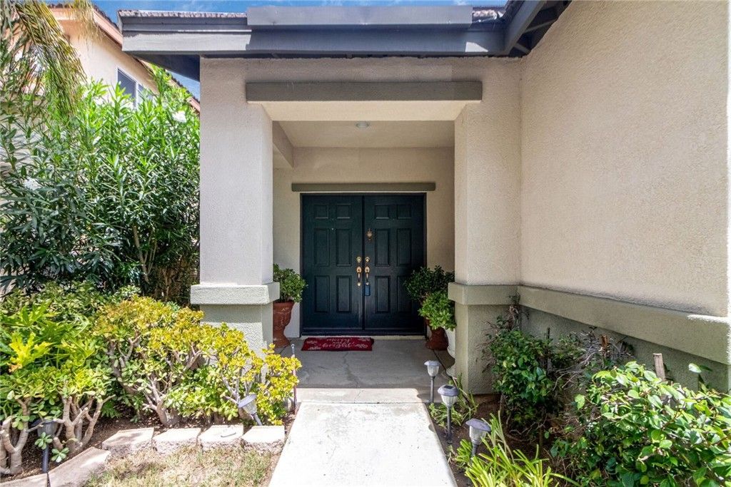 Image 6 of property listing at 25960 Corte Antigua, Moreno Valley, CA 92551