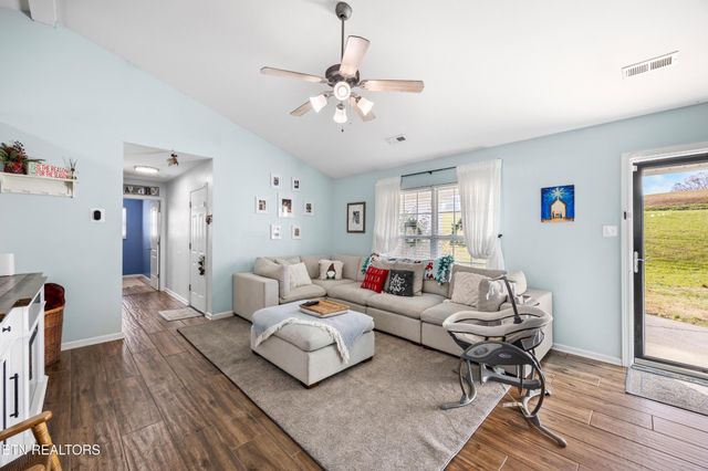 2207 Tuckaleechee Pike, Maryville, TN 37803