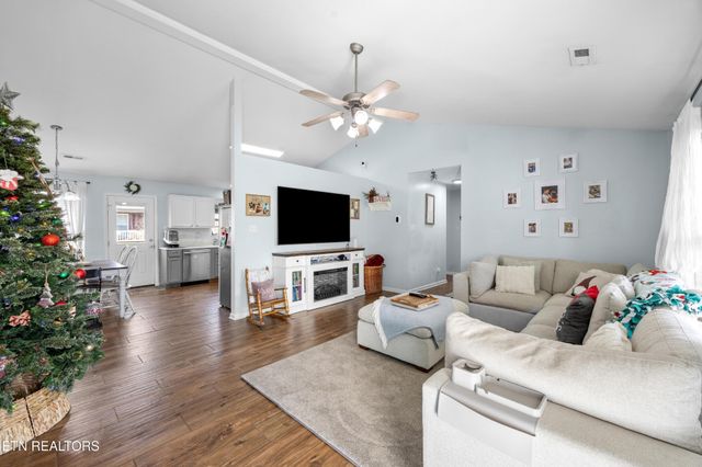 2207 Tuckaleechee Pike, Maryville, TN 37803