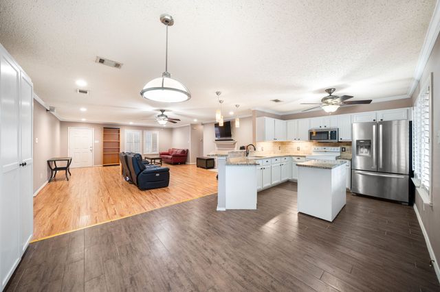 158 Hampshire Lane, Rockwall, TX 75032