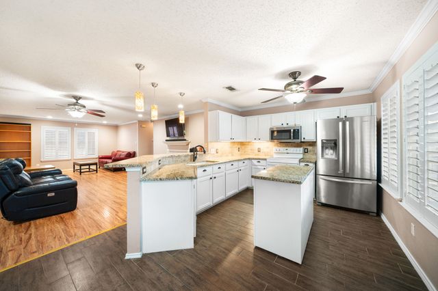 158 Hampshire Lane, Rockwall, TX 75032