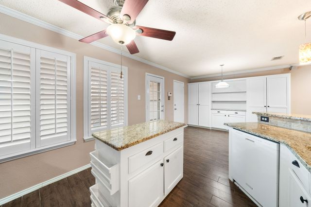 158 Hampshire Lane, Rockwall, TX 75032