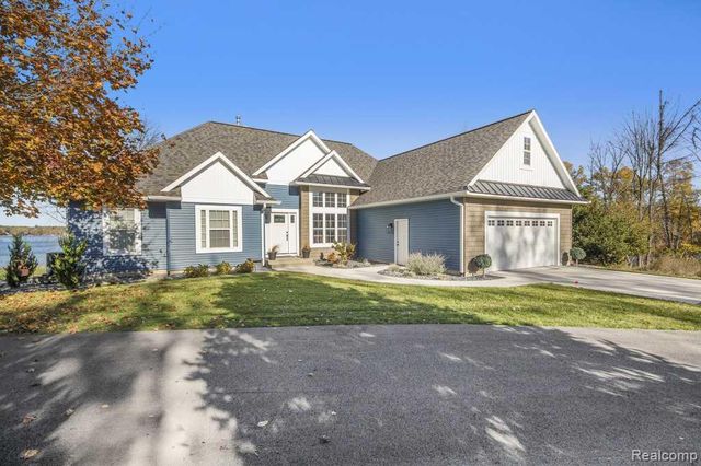 5909 E 92nd Street, Newaygo, MI 49337