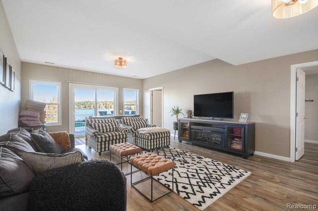 5909 E 92nd Street, Newaygo, MI 49337