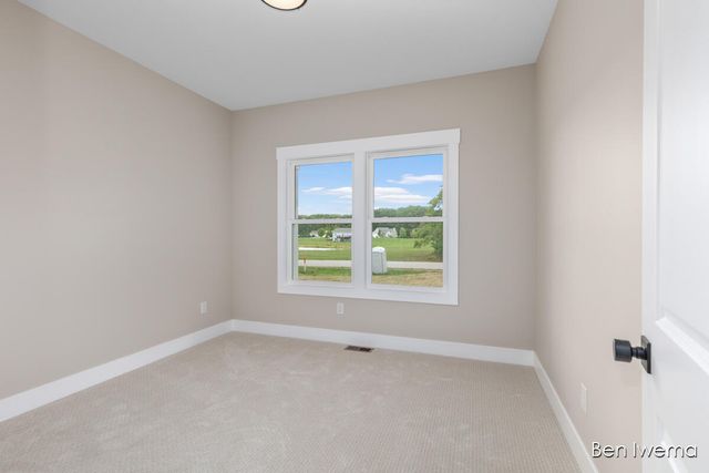 9026 Weston Drive, Coopersville, MI 49404