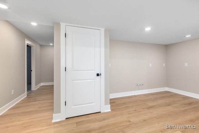 9026 Weston Drive, Coopersville, MI 49404