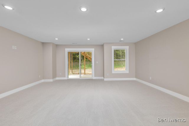 9026 Weston Drive, Coopersville, MI 49404