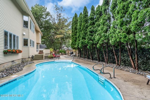 715 Radcliffe Road, Lanoka Harbor, NJ 08734