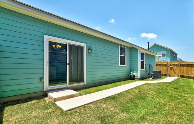 524 Ferrule DR, Kyle, TX 78640