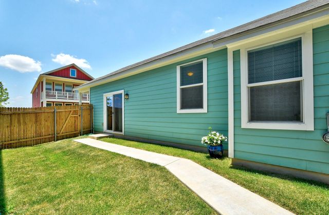 524 Ferrule DR, Kyle, TX 78640